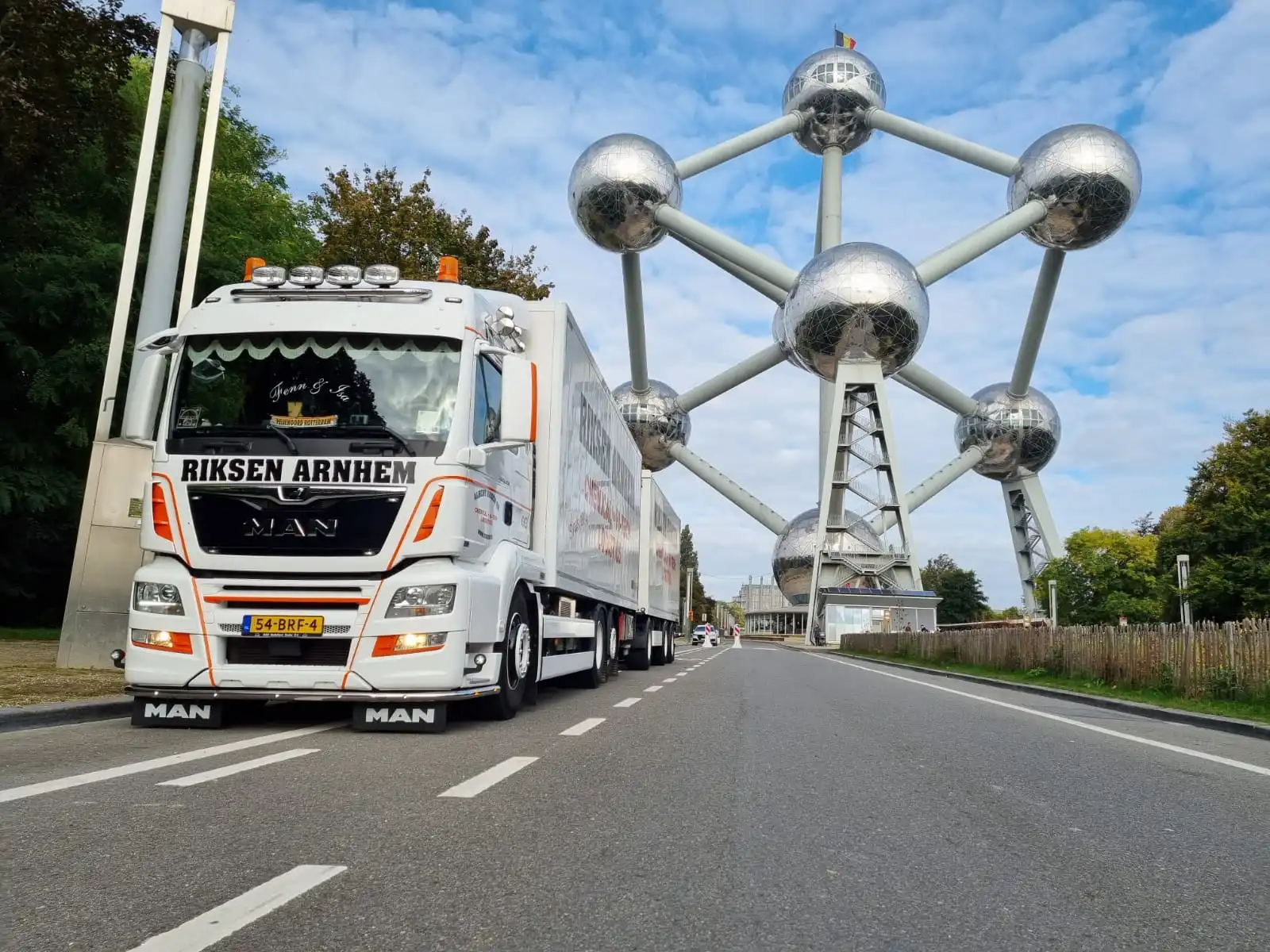 Vrachtwagen van Riksen Transport in Brussel